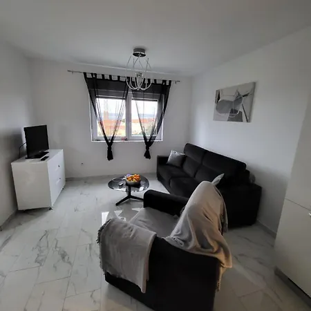 Mila Apartman *