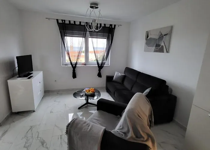 Mila Apartment *